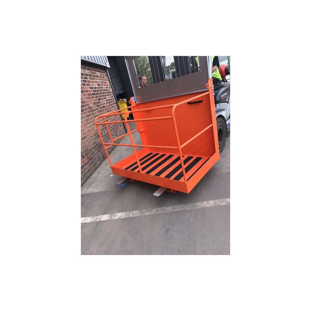 Access Platform - Lift Up Bar