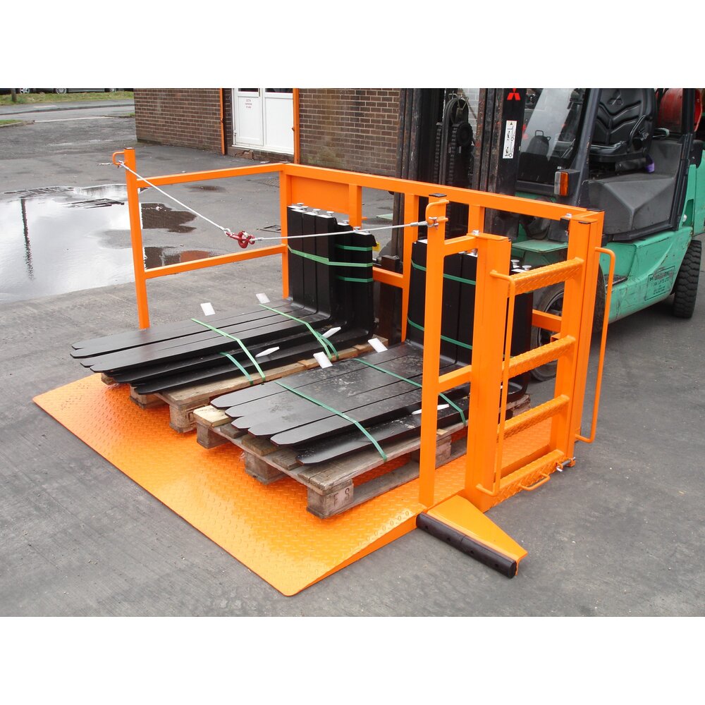 Loadlifter Unit with Ladder